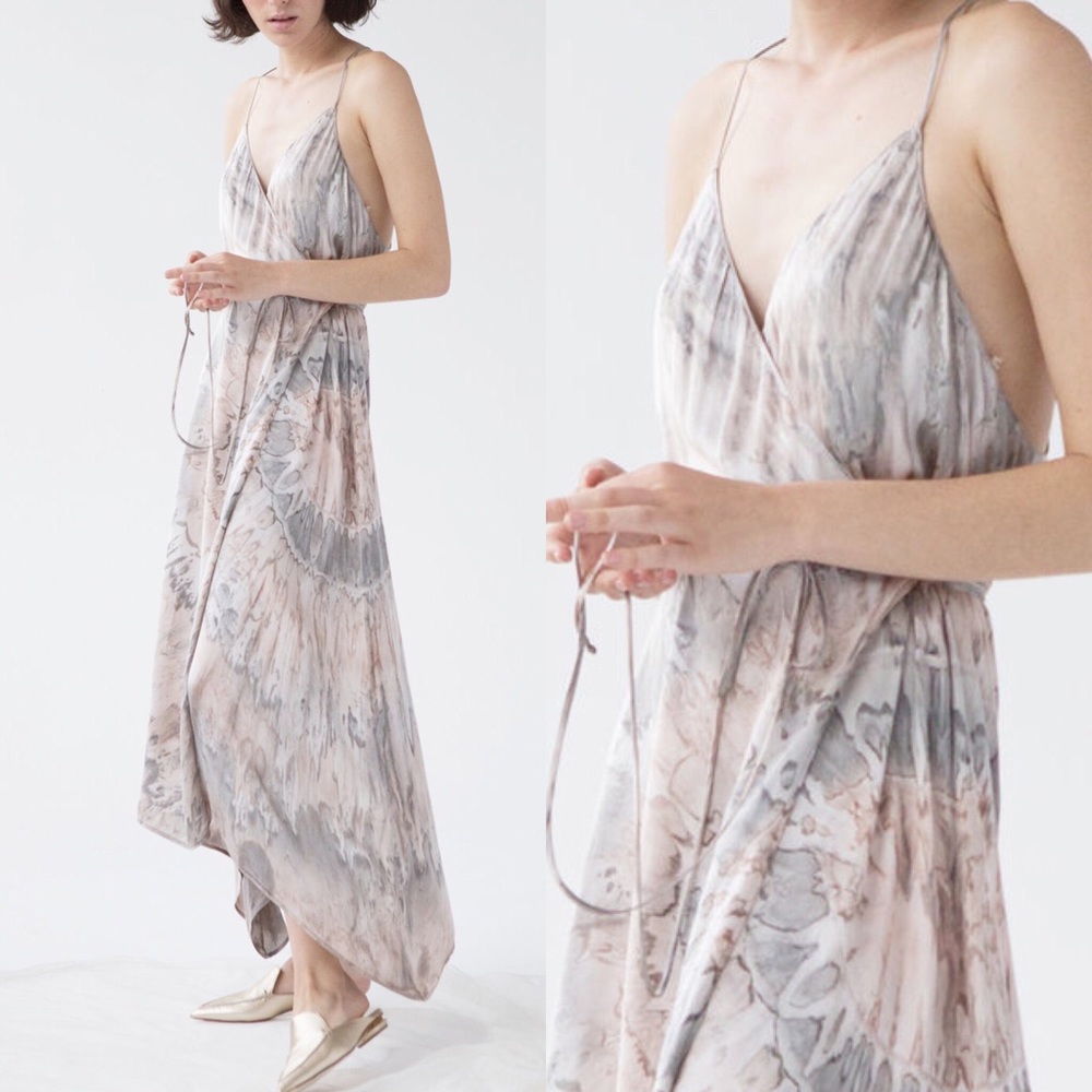 ✨HPx2!✨NWT Enza Costa Silver Silk Print Wrap Dress - Picture 2 of 5
